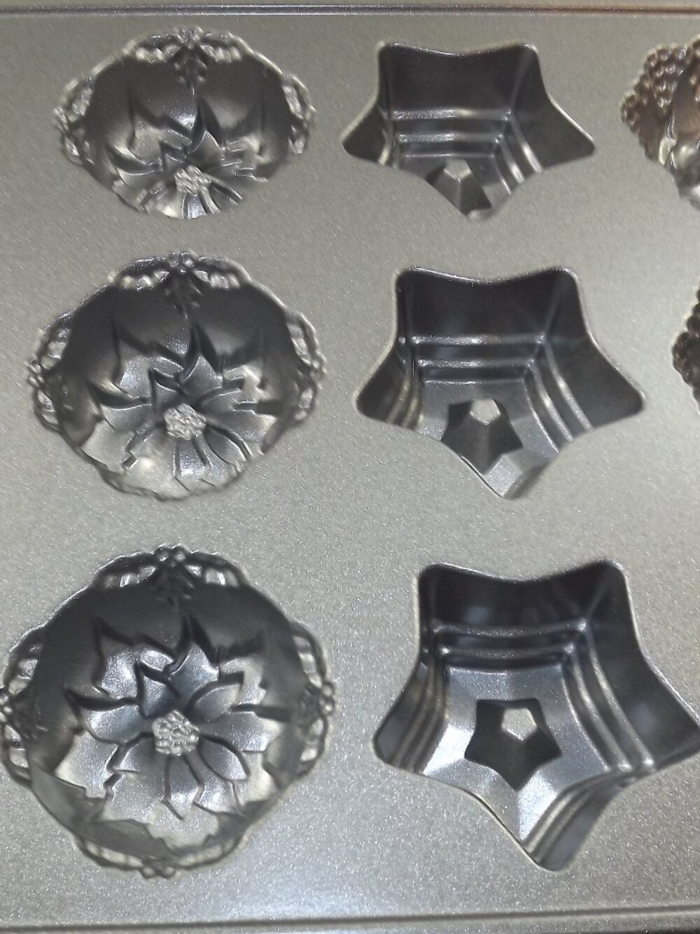 Nordic Ware Metallic Gray Decorative Baking Pan for Mini Muffins